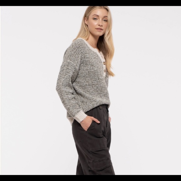 Knit Pullover Sweater - Picture 3 of 3